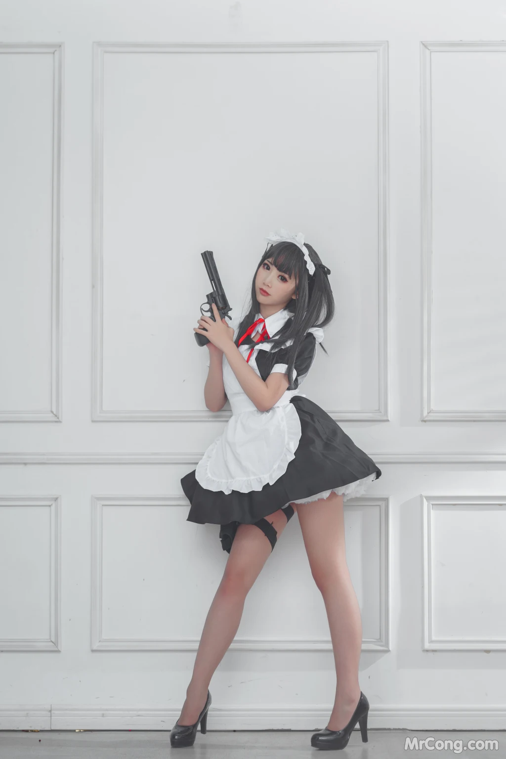 Coser@面饼仙儿 No.067: 左轮女仆 (15 photos) – Page 2