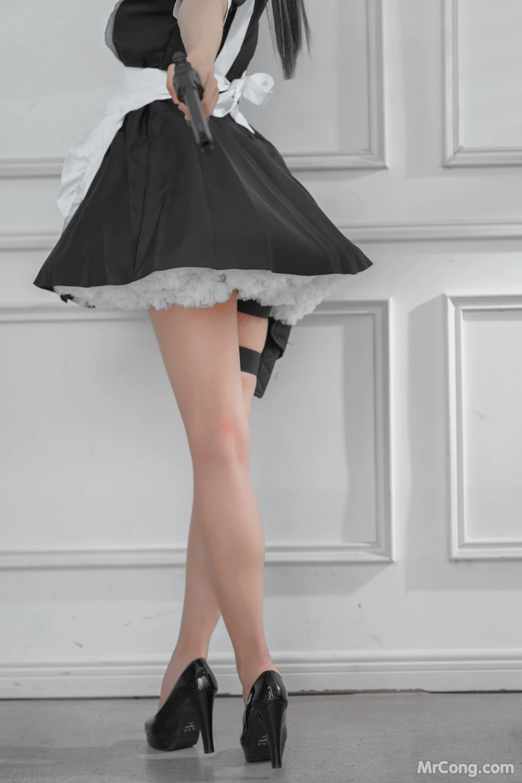 Coser@面饼仙儿 No.067: 左轮女仆 (15 photos) – Page 2