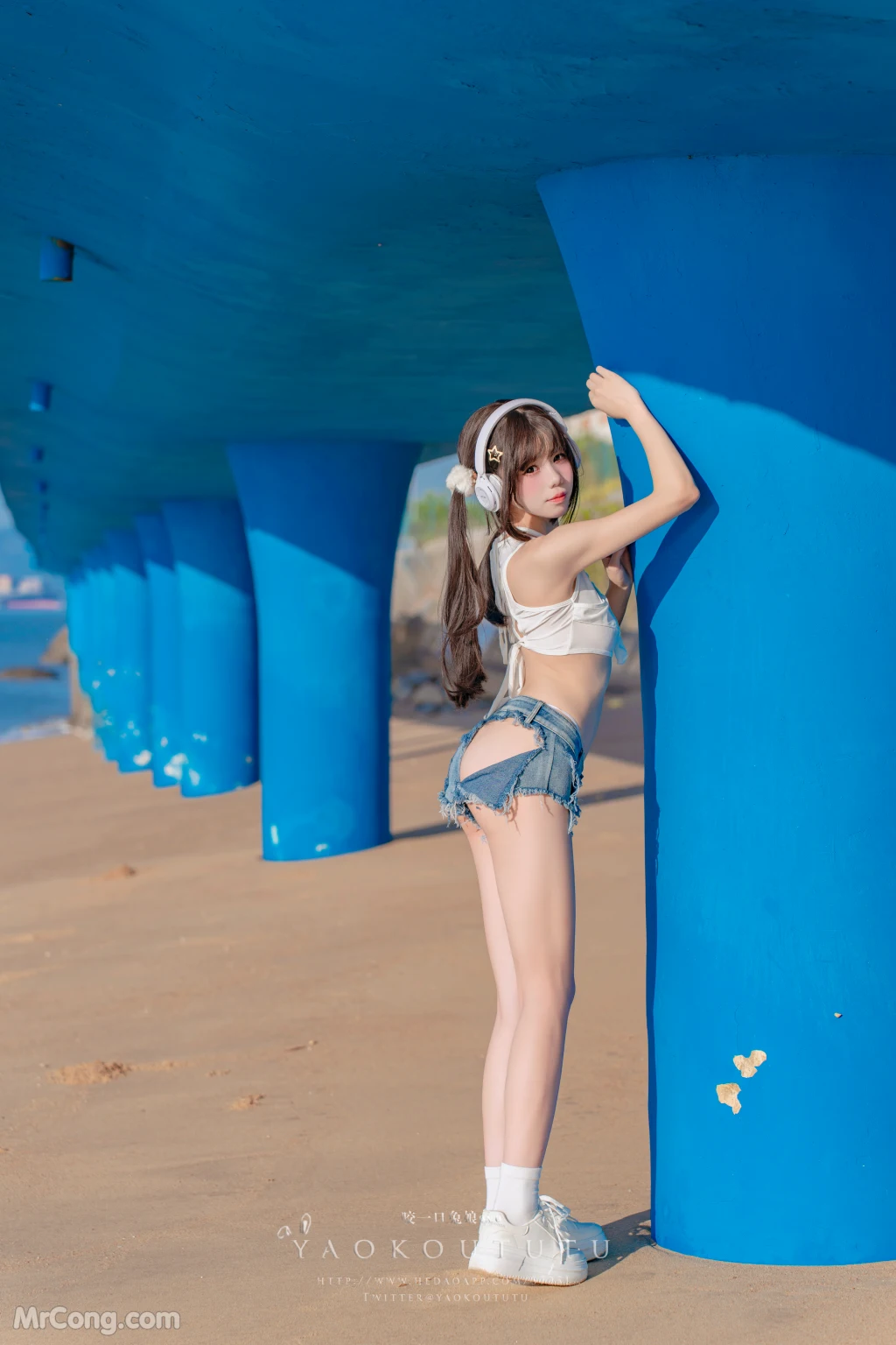 Coser@黏黏团子兔: 八月订阅『海音旋律』& Mr.Chu (70 photos + 1 video)插图5