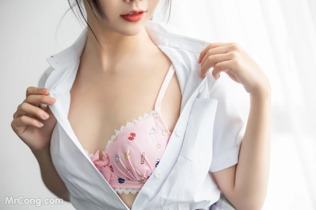 Coser@面饼仙儿 No.074: 制服少女 (40 photos) – Page 3