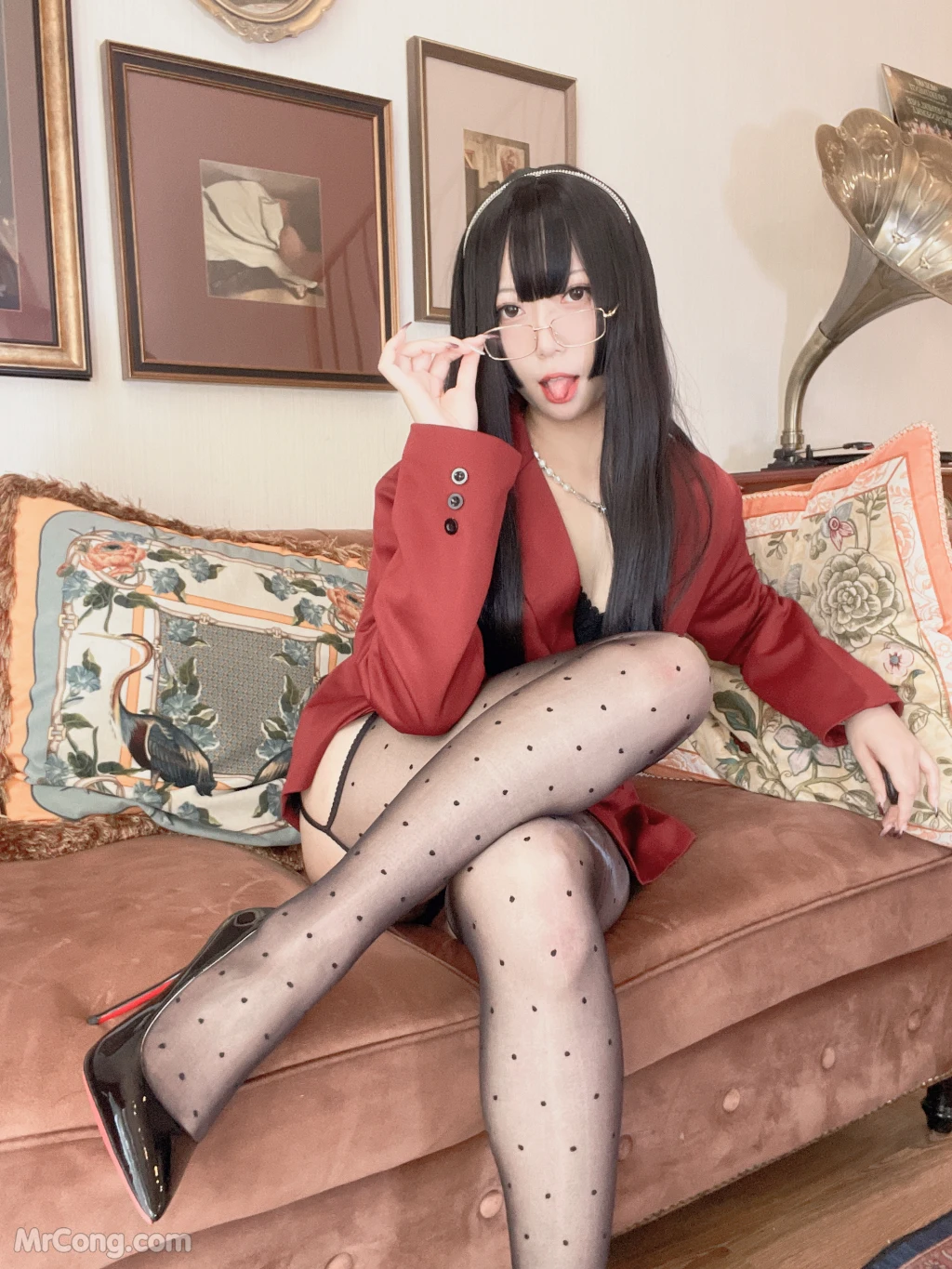 Coser@Money冷冷 No.035: 红西装 (79 photos) – Page 3