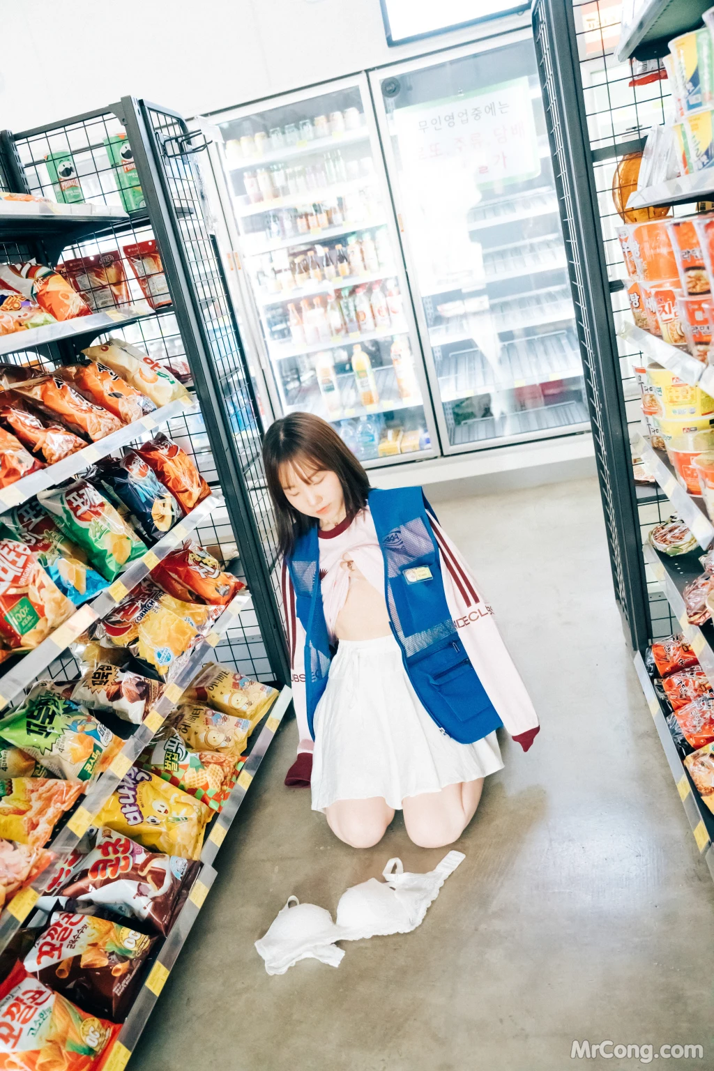 [Loozy] Yeri: Pocket Girl Alba (146 photos + 7 videos) – Page 4