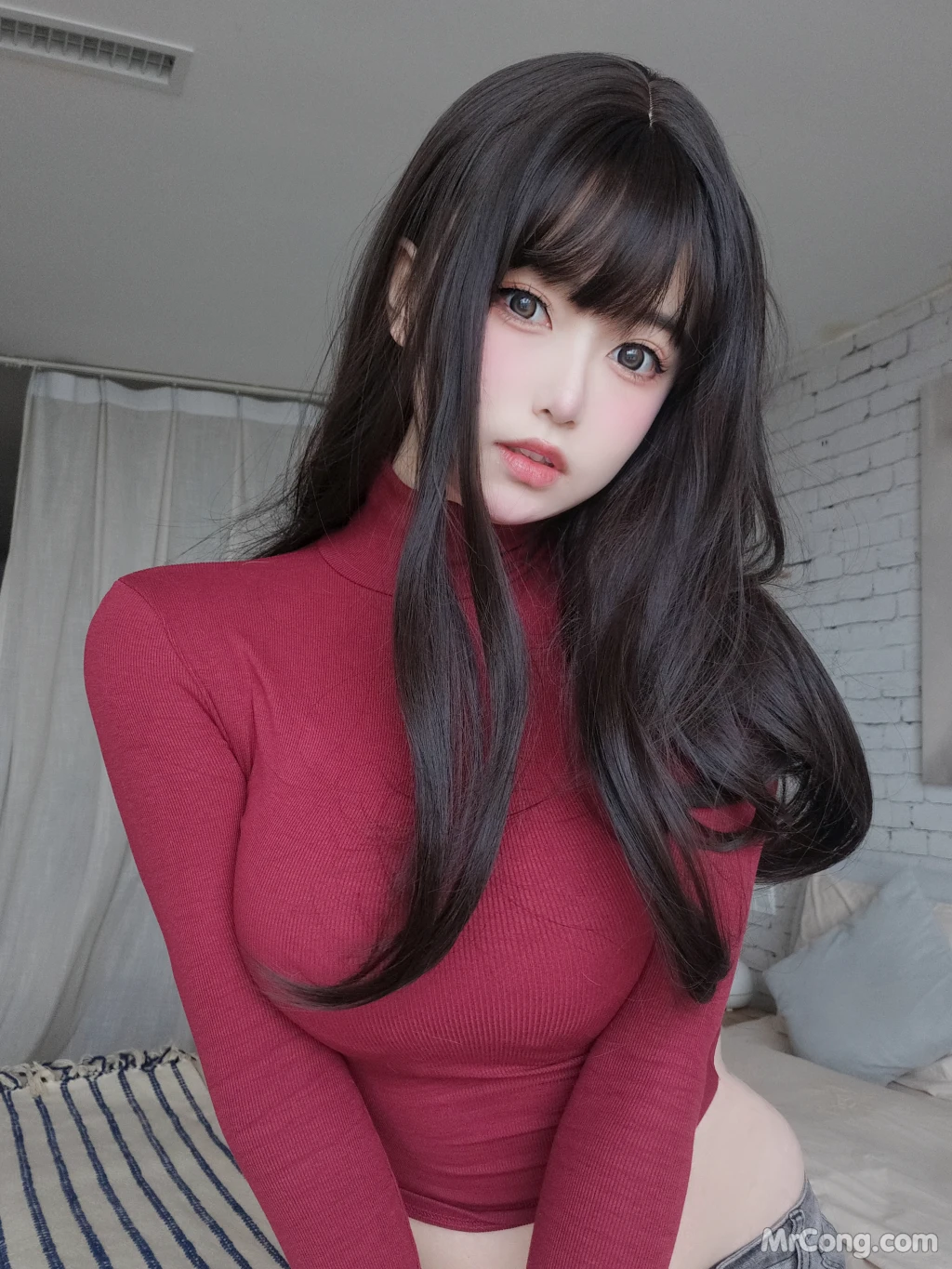 Coser@女主K: 红色毛衣的丰满妹妹 (103 photos)