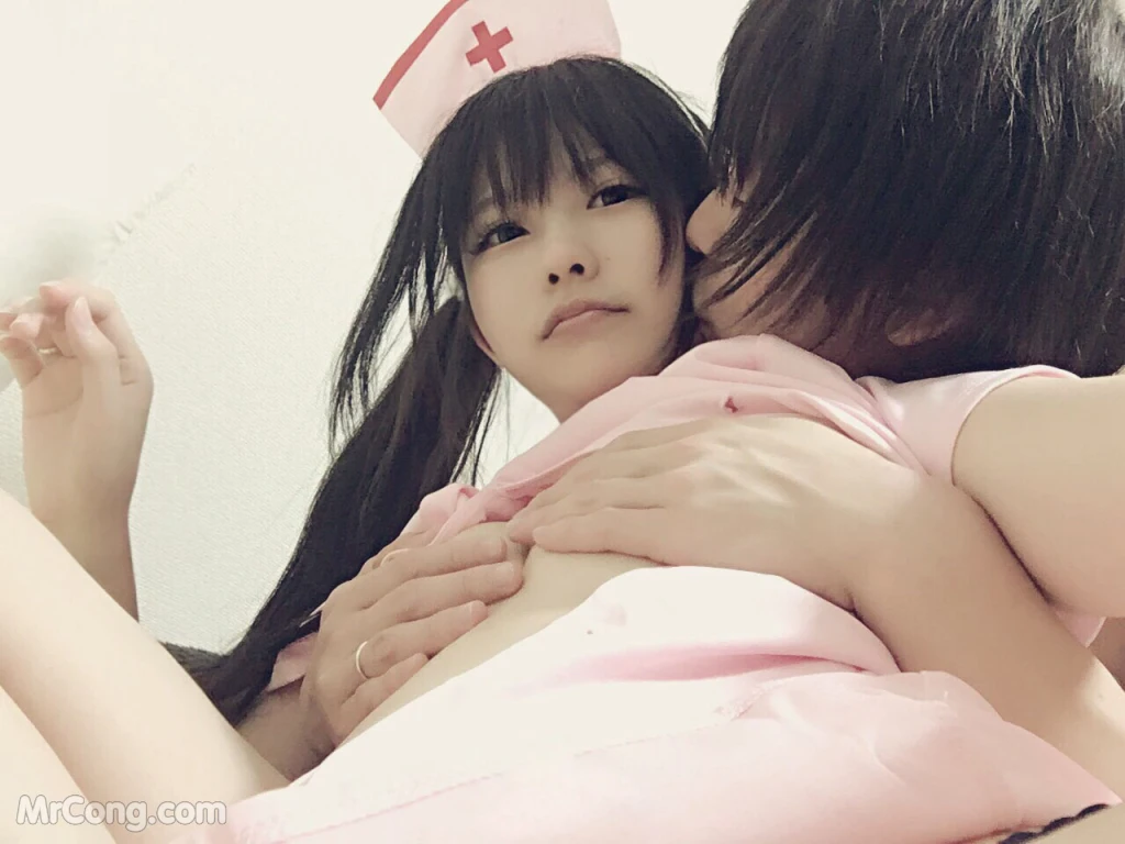 Coser@习呆呆: 护士 (32 photos + 2 videos)插图1