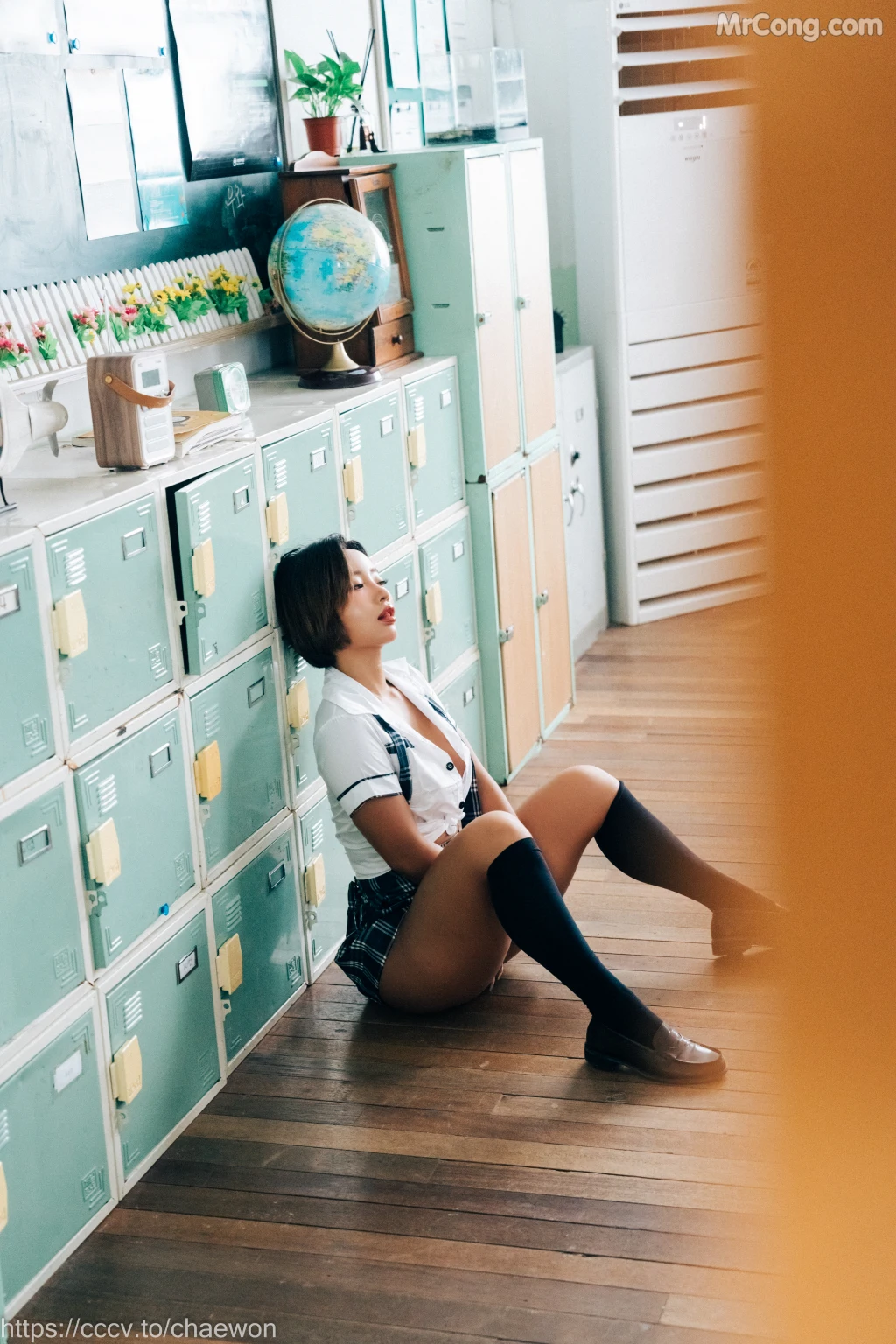 [Loozy] Booty Queen: Gal in a School Warehouse (196 photos + 5 videos) – Page 4