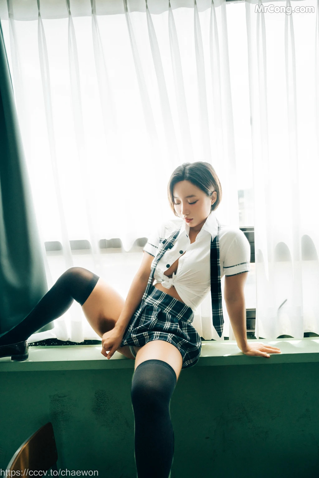 [Loozy] Booty Queen: Gal in a School Warehouse (196 photos + 5 videos) – Page 6
