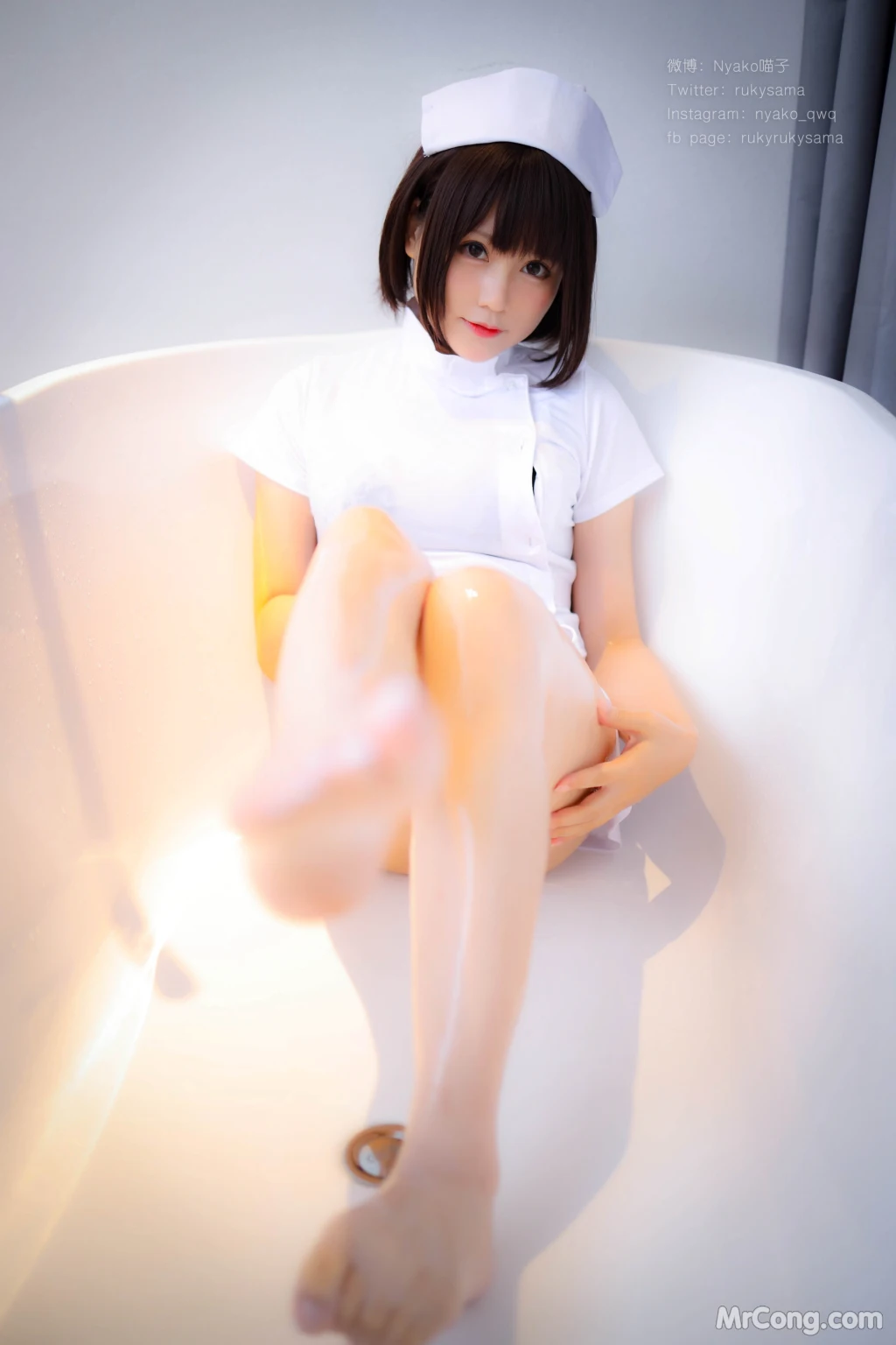 Coser@Nyako喵子: 护士服 (155 photos )