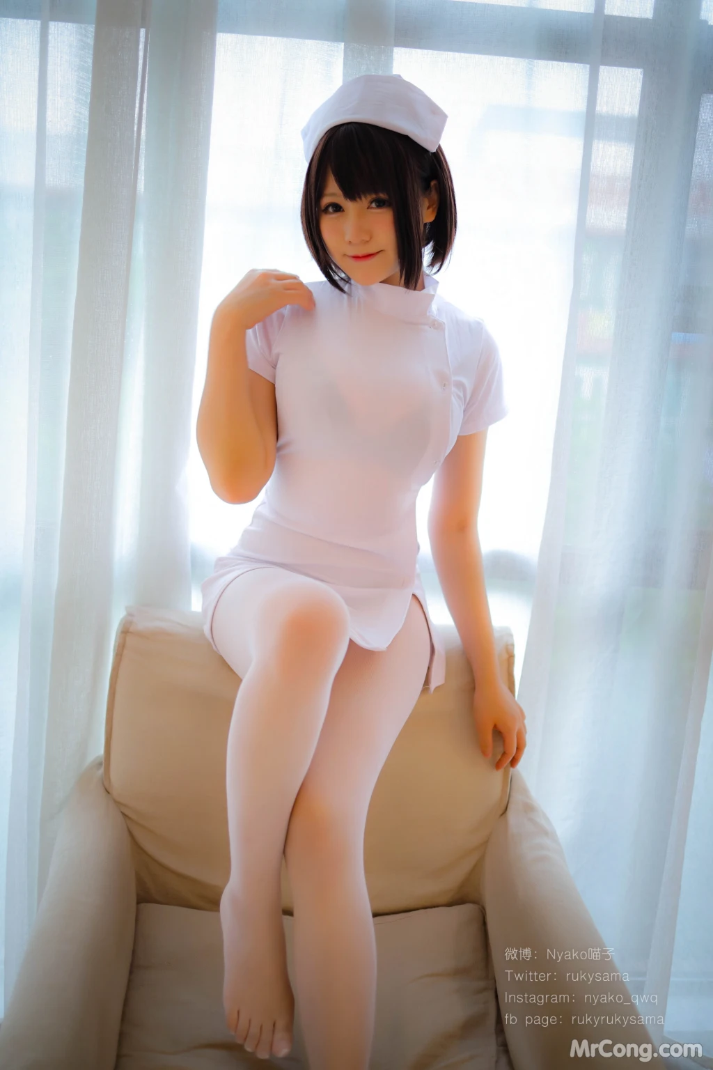 Coser@Nyako喵子: 护士服 (155 photos )