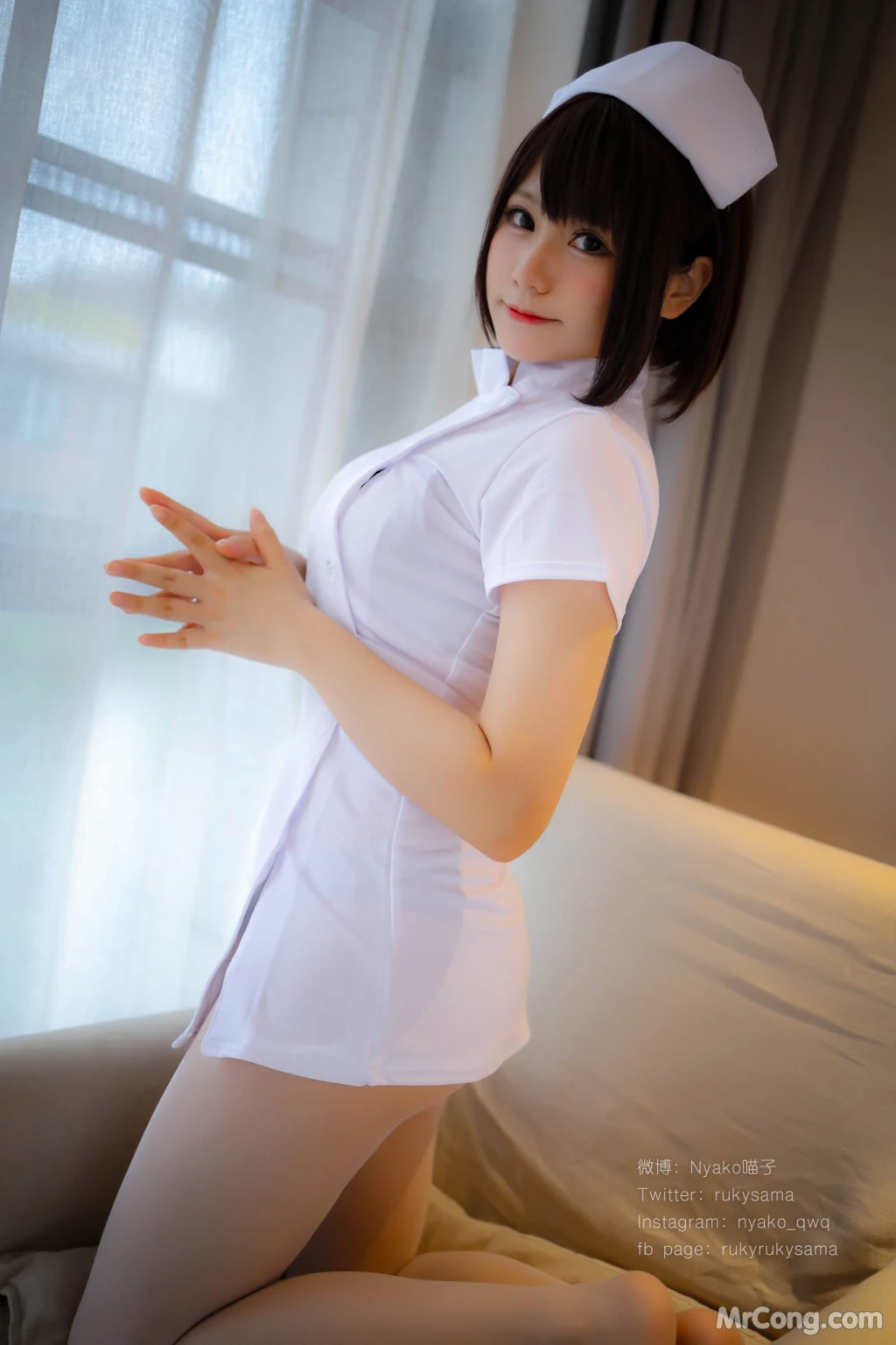 Coser@Nyako喵子: 护士服 (155 photos )