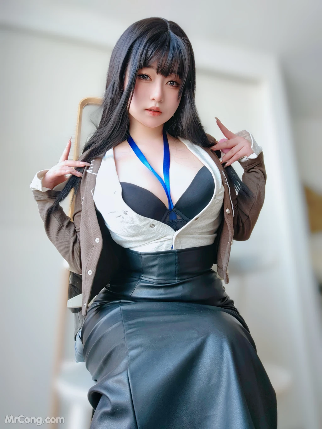 Coser@女主K: 上司的秘密 (109 photos )