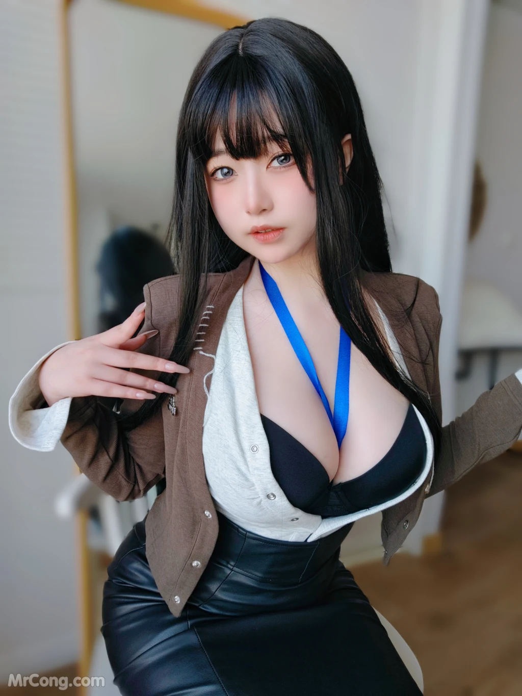 Coser@女主K: 上司的秘密 (109 photos )