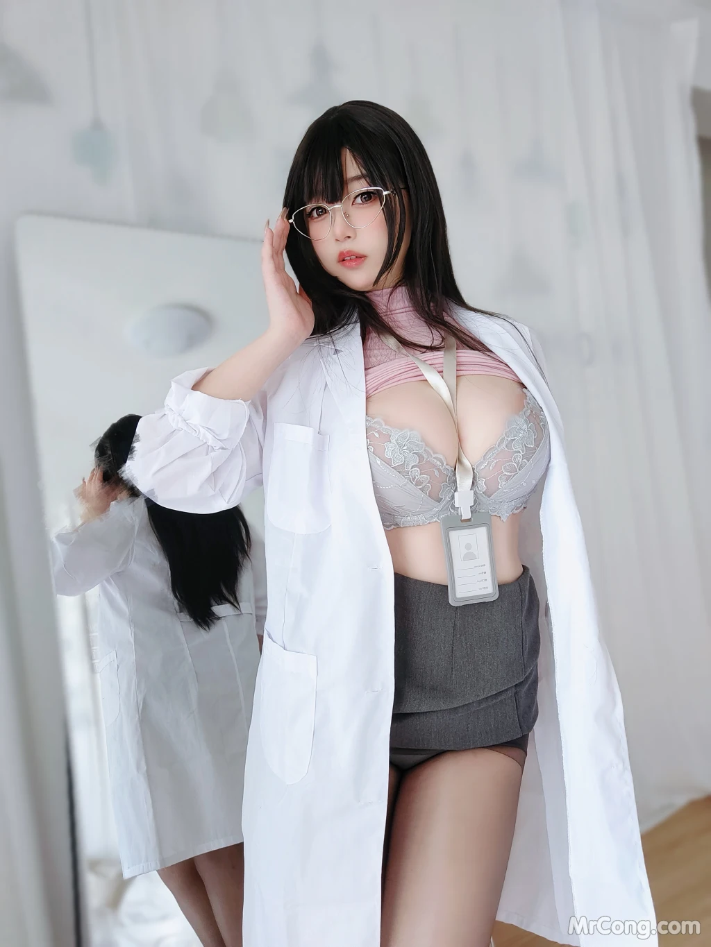 Coser@女主K: 保健医师 (100 photos)