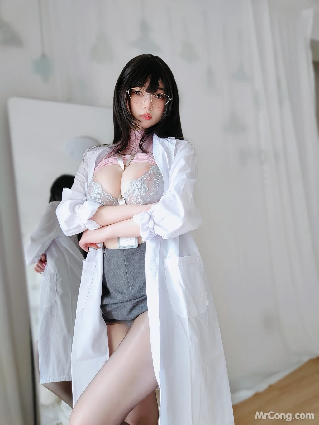 Coser@女主K: 保健医师 (100 photos)