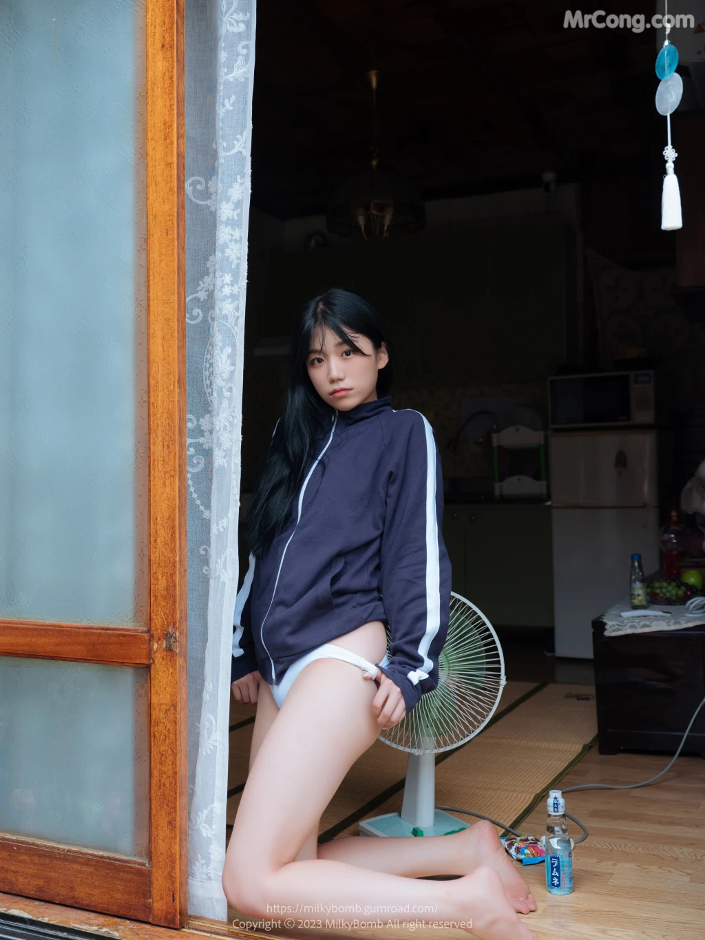 [MilkyBomb] Yui: Vol.2 Tracksuit (유이 체육복) (201 photos )