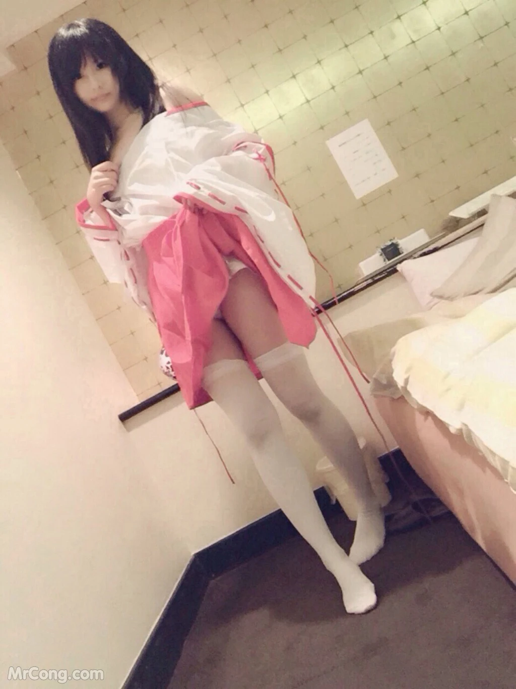 Coser@习呆呆: 巫女 (25 photos + 2 videos)插图1