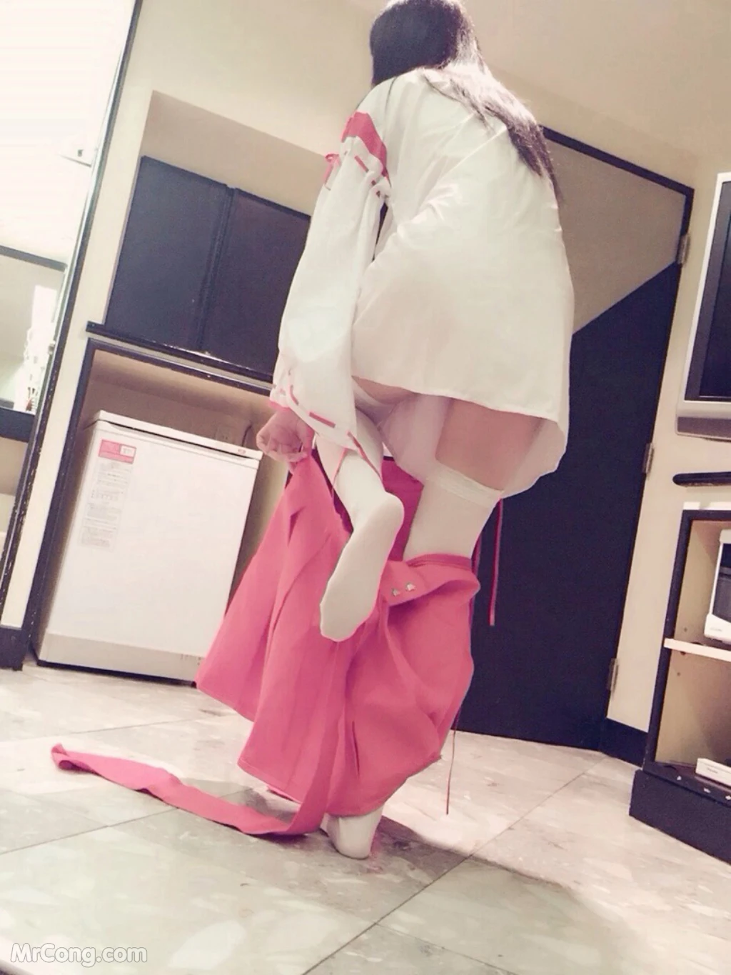 Coser@习呆呆: 巫女 (25 photos + 2 videos)插图2