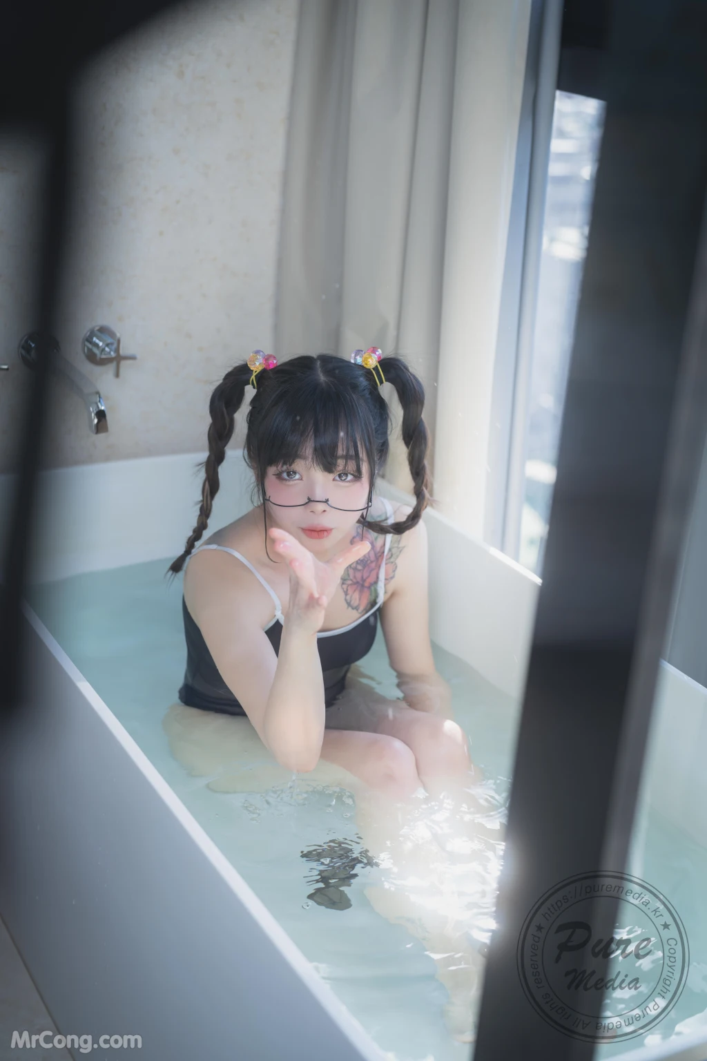 Pure Media Vol.262: Jelly (젤리) – Is Watching Ero Animation (152 photos) – Page 5