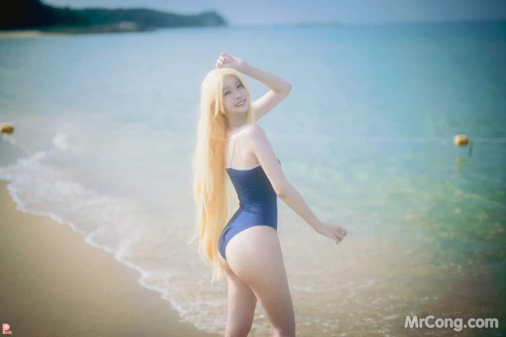 [PINK] Lee Ahrin: Meet Me in The Summer (90 photos)