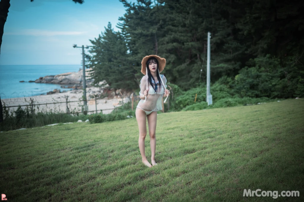 [PINK] Lee Ahrin: Bikini Day (144 photos )