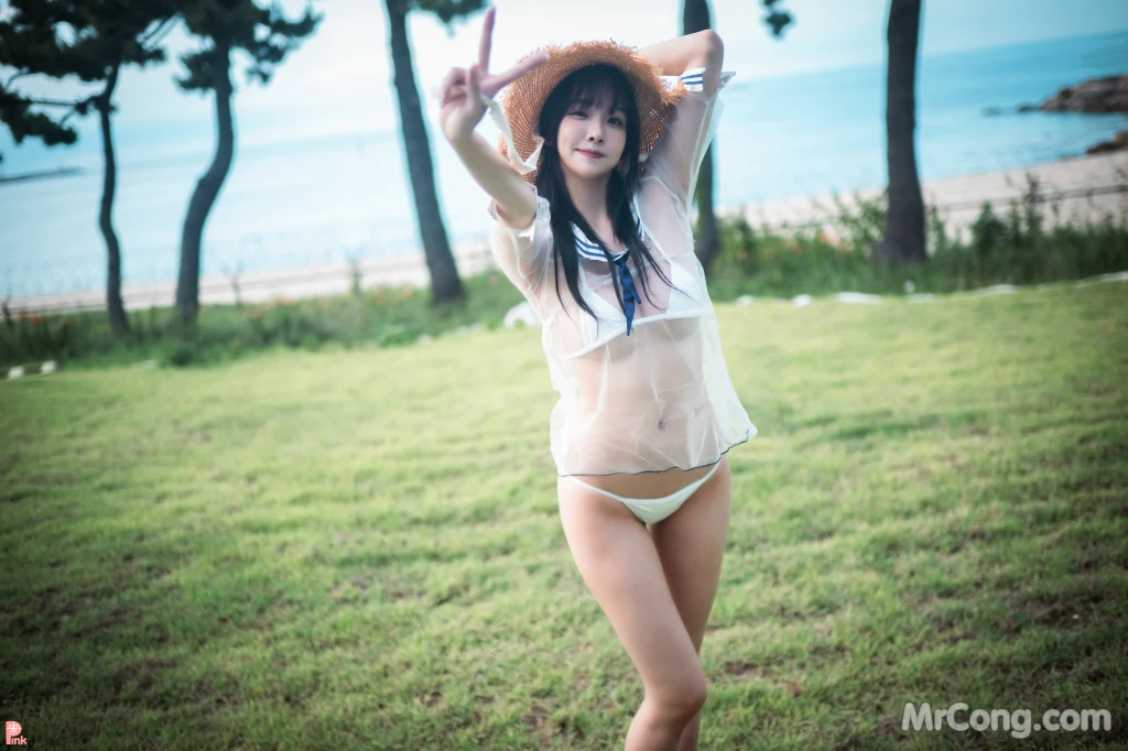 [PINK] Lee Ahrin: Bikini Day (144 photos )