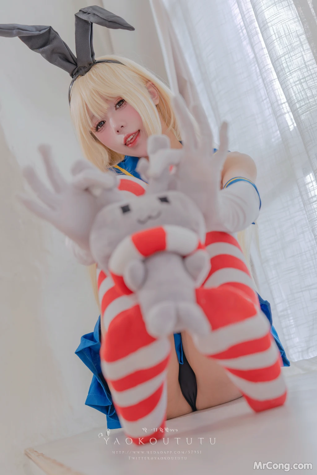 Coser@黏黏团子兔: 岛风的修整&Twice (74 photos + 1 video)插图6