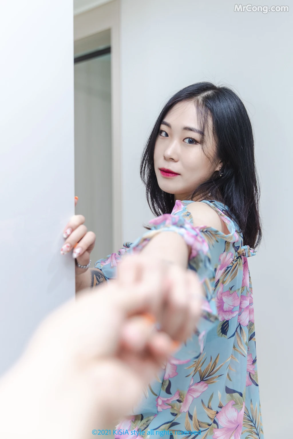 [KiSiA] Bora: Vol.11 ft.Temptation of a Girl Friend (110 photos)插图1