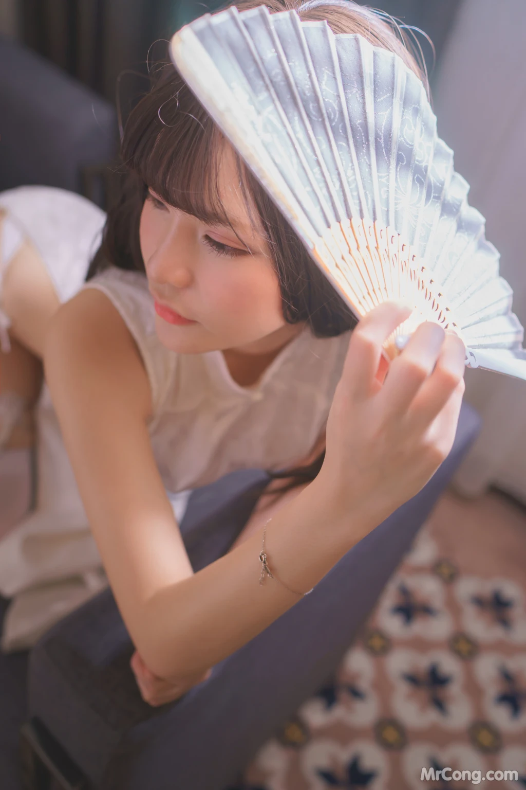 Coser@前羽_rr: 白丝旗袍 (17 photos)插图9