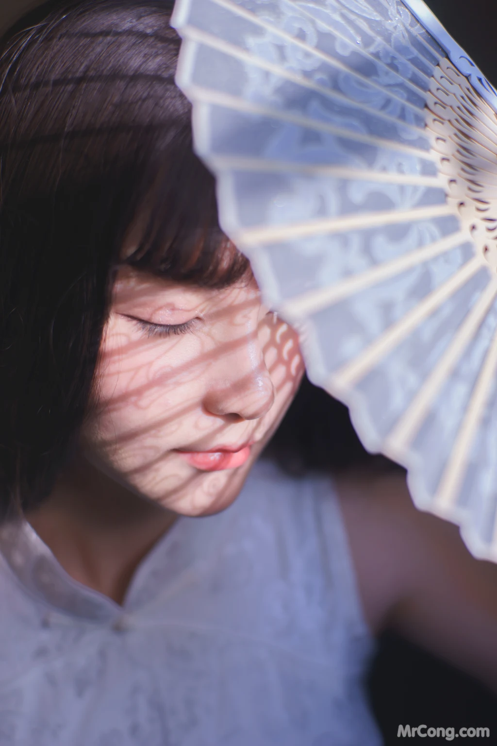 Coser@前羽_rr: 白丝旗袍 (17 photos) – Page 2