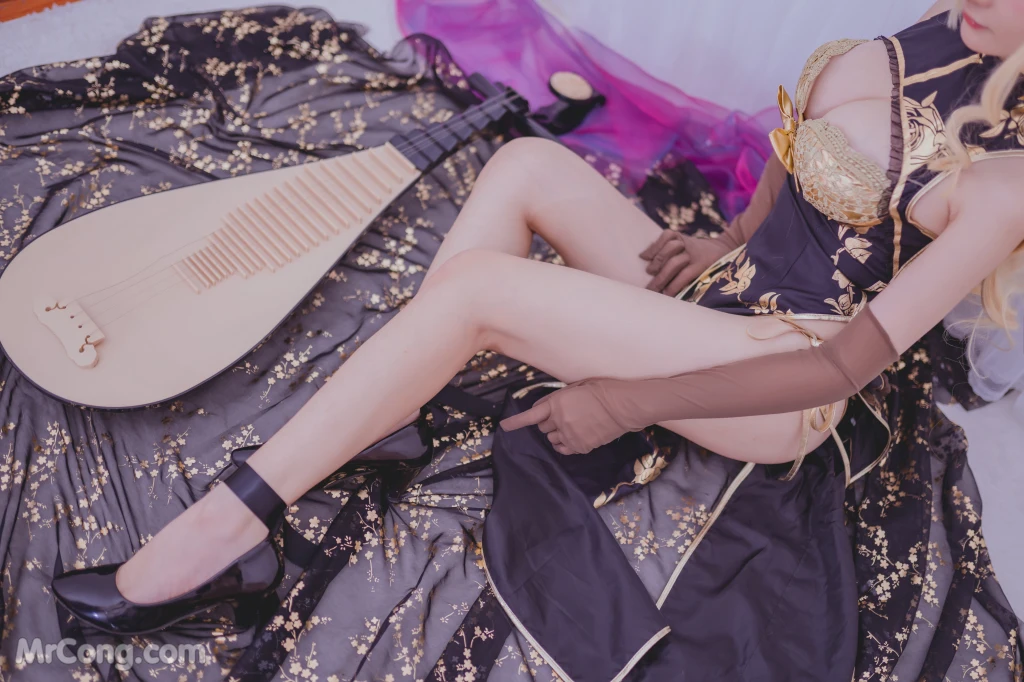 Coser@前羽_rr: 幻想 金莲 (30 photos) – Page 2