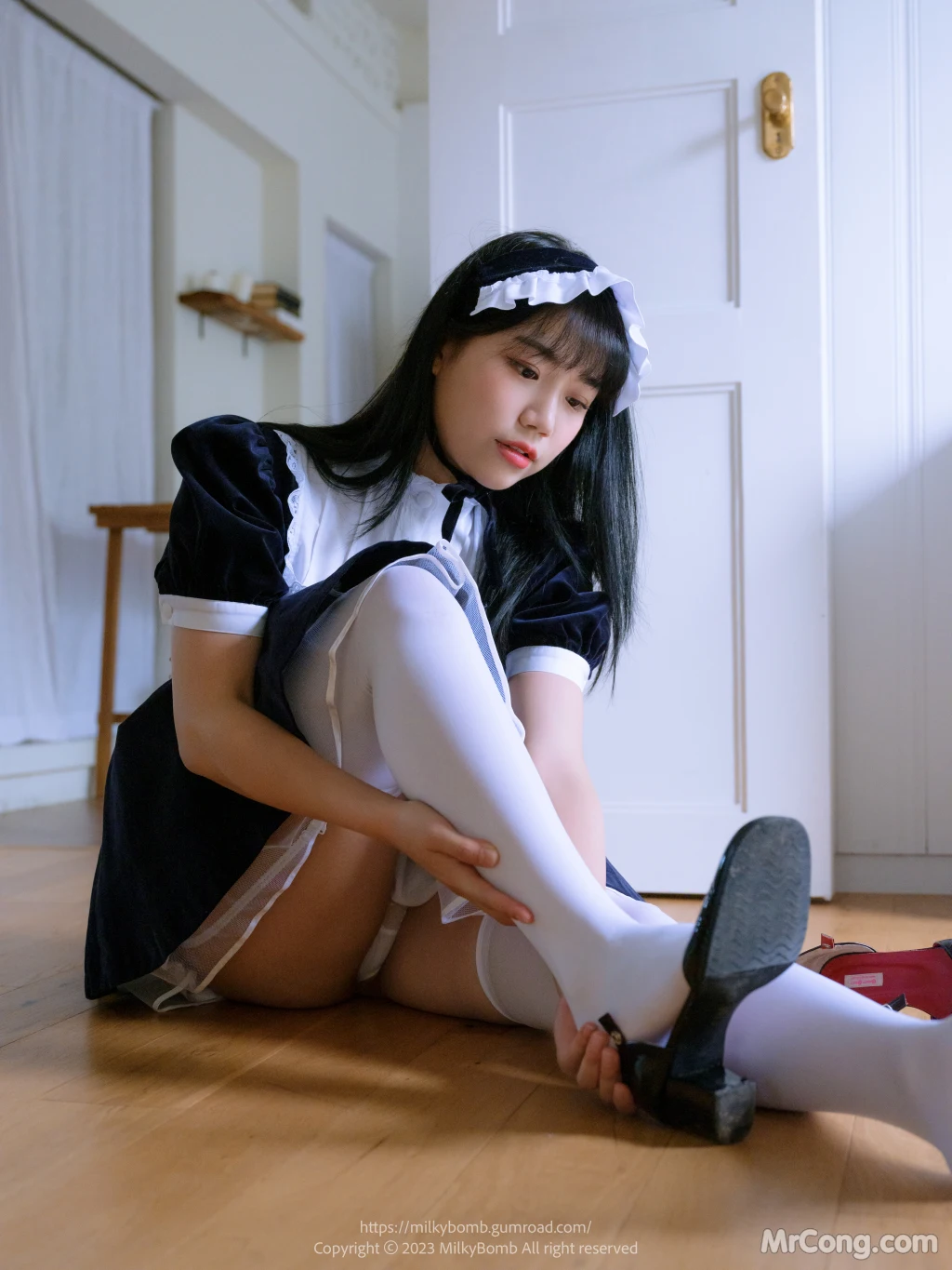 [MilkyBomb] Yui: Vol.3 Maid (291 photos )