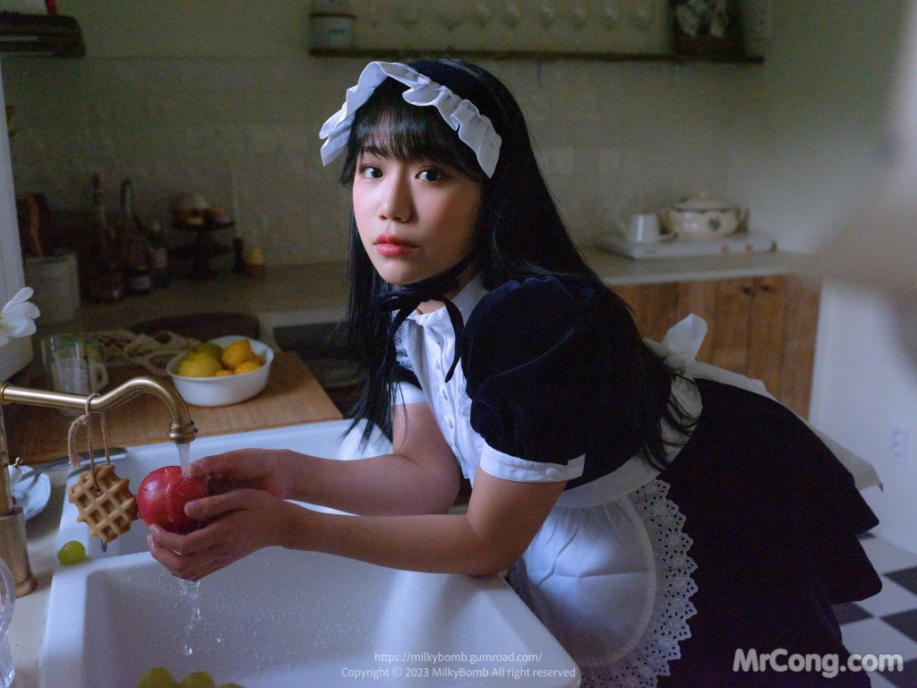 [MilkyBomb] Yui: Vol.3 Maid (291 photos )