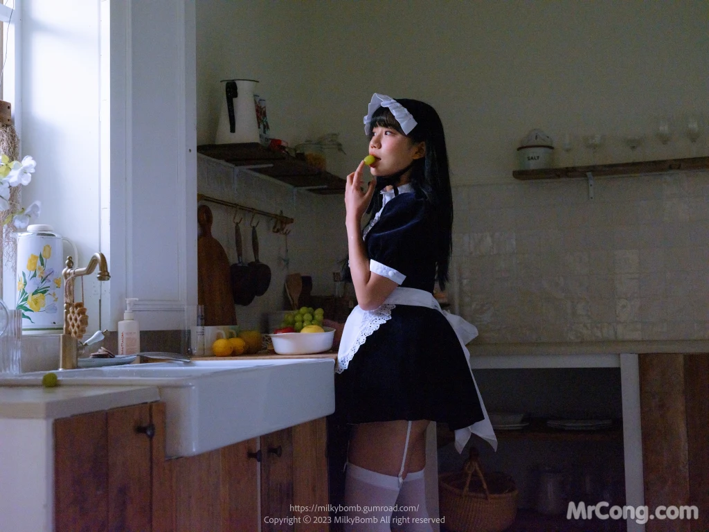 [MilkyBomb] Yui: Vol.3 Maid (291 photos )