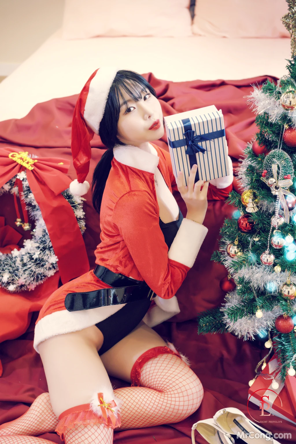 SAINT Photolife - Yuna (유나): Vol.24 Merry Yuna’s Xmas (65 ảnh )