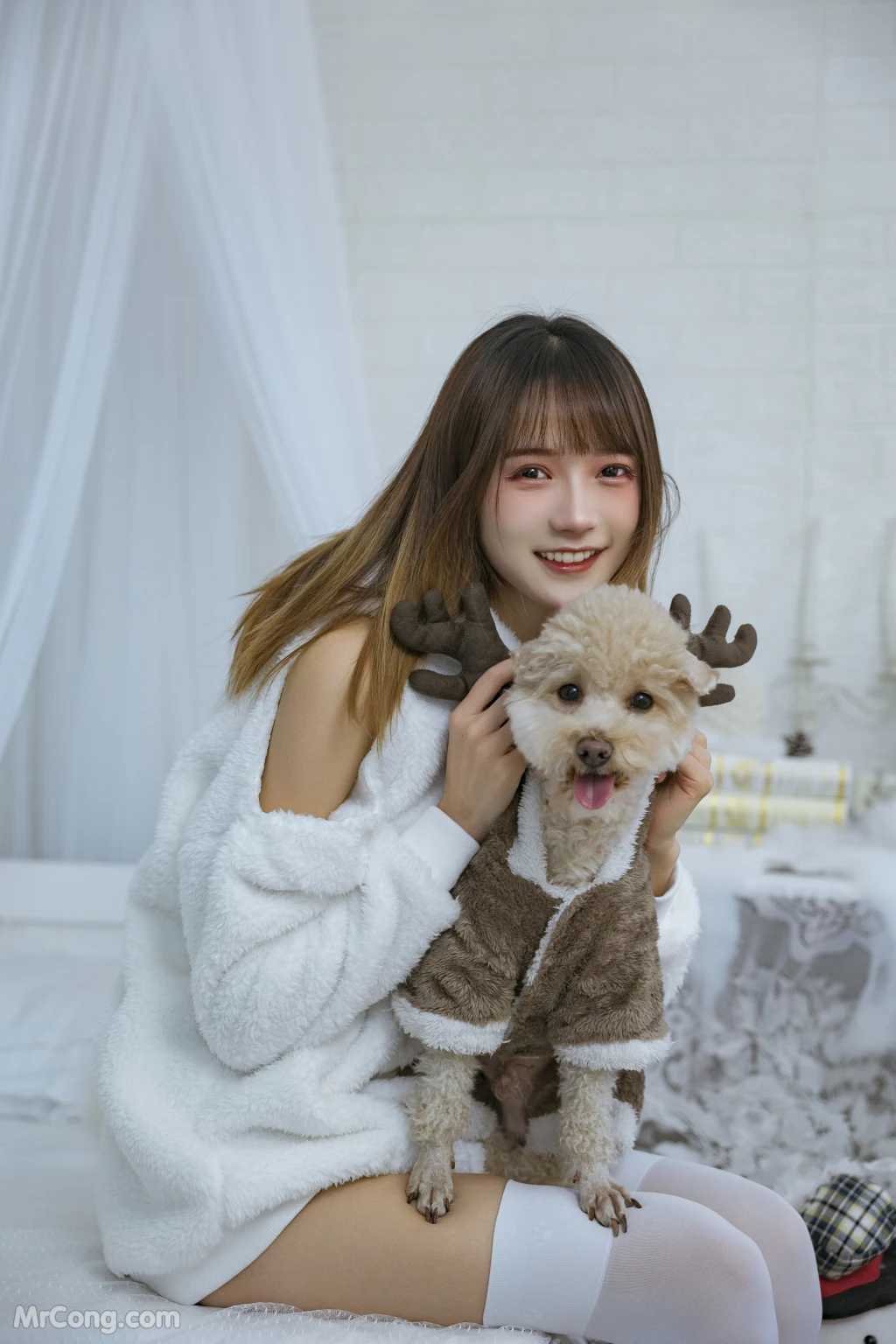 Coser@兔子Zzz不吃胡萝卜: 温馨少女与宠物们 (23 photos) – Page 2