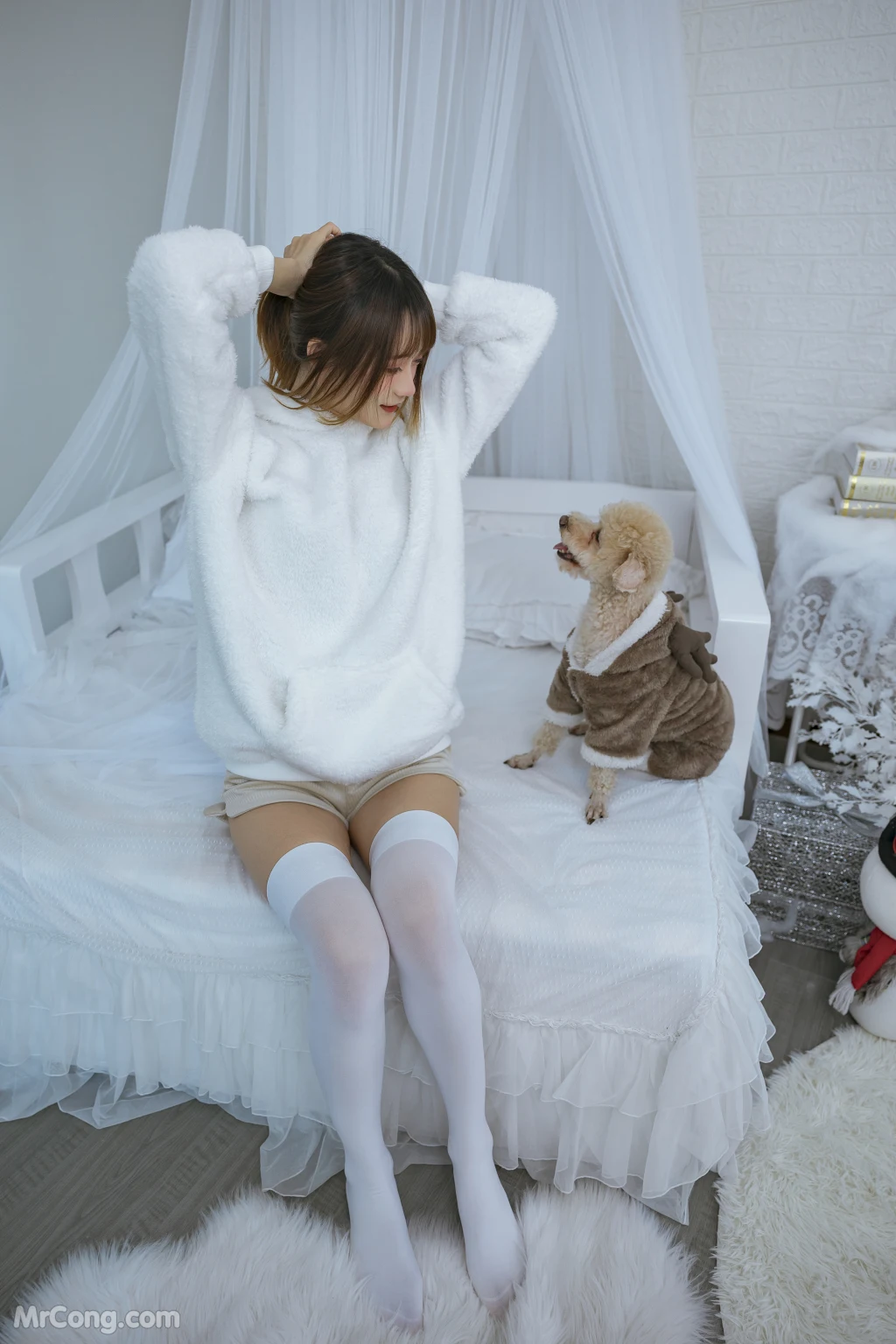 Coser@兔子Zzz不吃胡萝卜: 温馨少女与宠物们 (23 photos) – Page 2