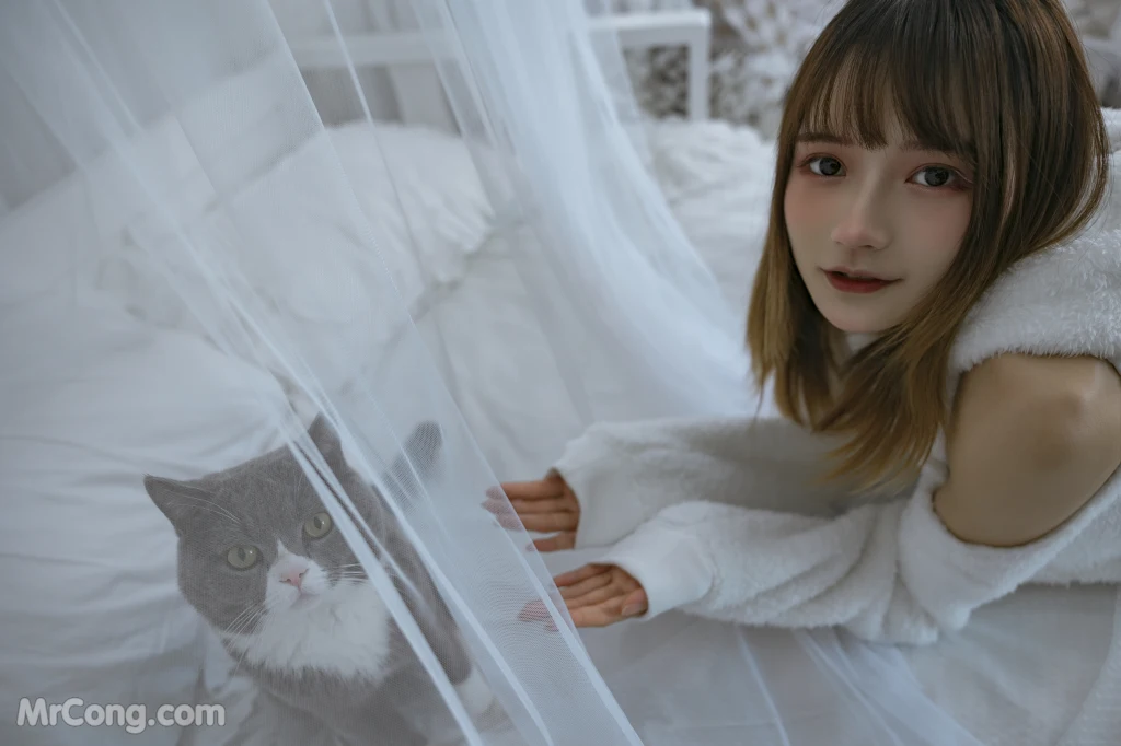 Coser@兔子Zzz不吃胡萝卜: 温馨少女与宠物们 (23 photos) – Page 3