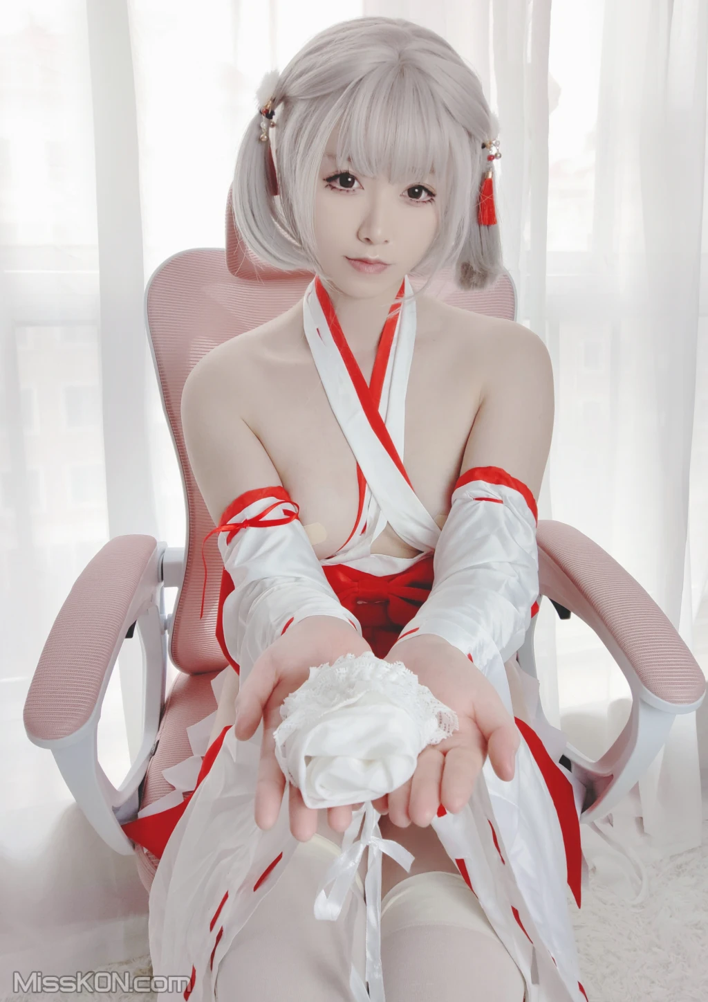Coser@Asagiriai (愛ちゃん): 巫女服自拍 (40 photos)