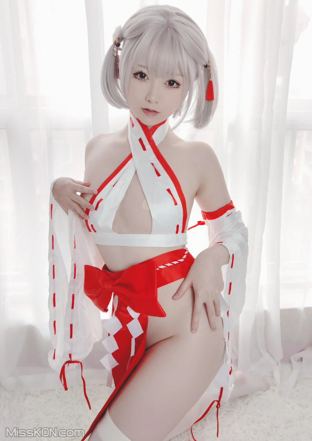 Coser@Asagiriai (愛ちゃん): 巫女服自拍 (40 photos)
