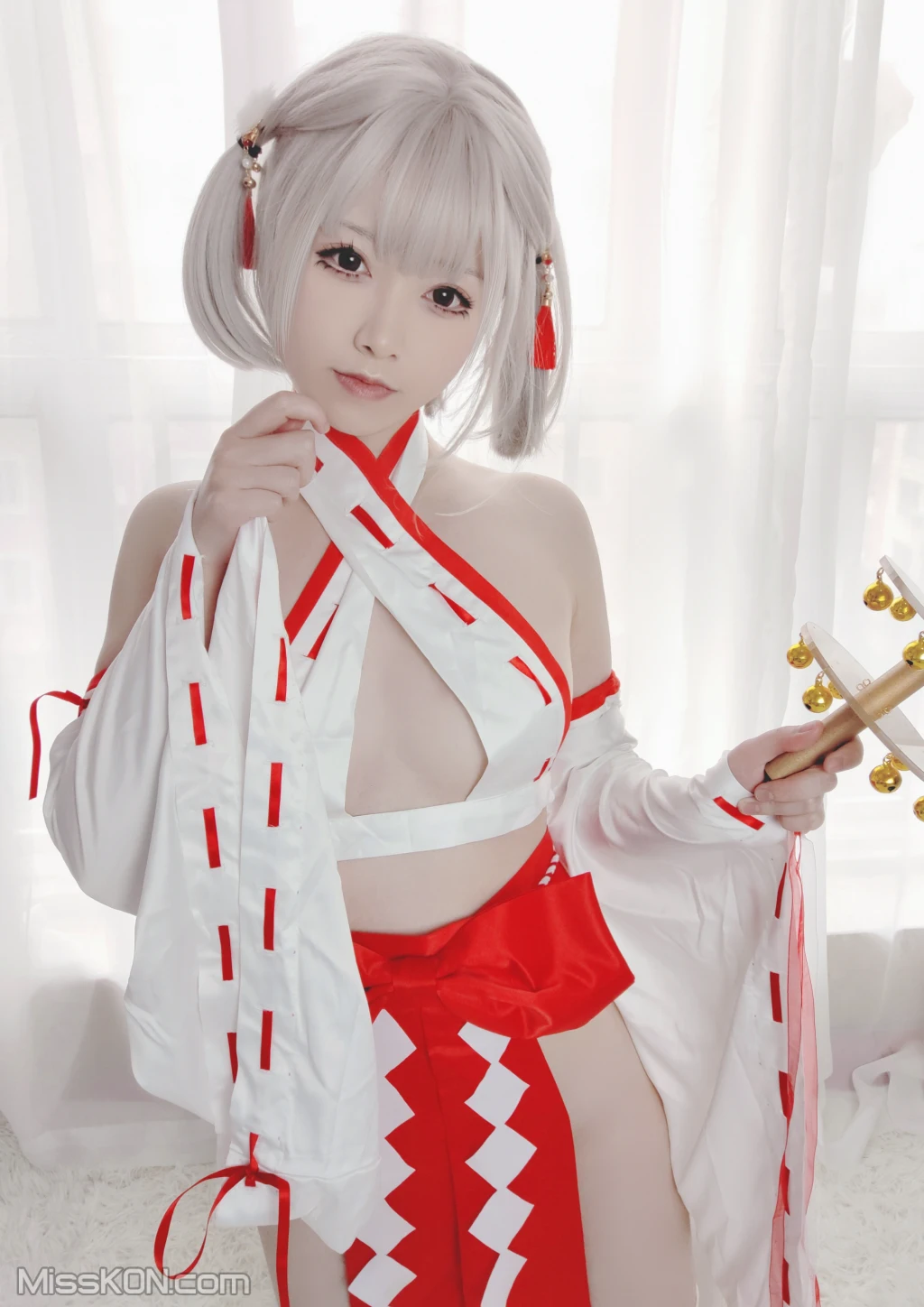 Coser@Asagiriai (愛ちゃん): 巫女服自拍 (40 photos)