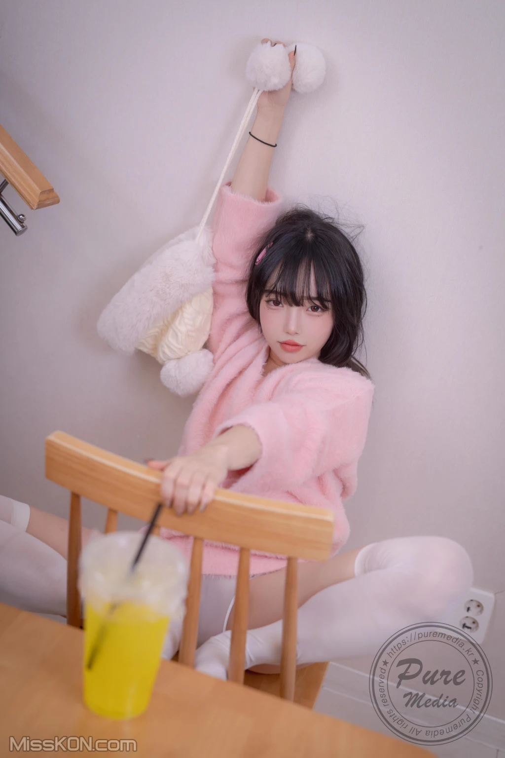 Pure Media Vol.266: Jelly (젤리) – Cutie Rabbit & Pink Hole (200 photos) – Page 4