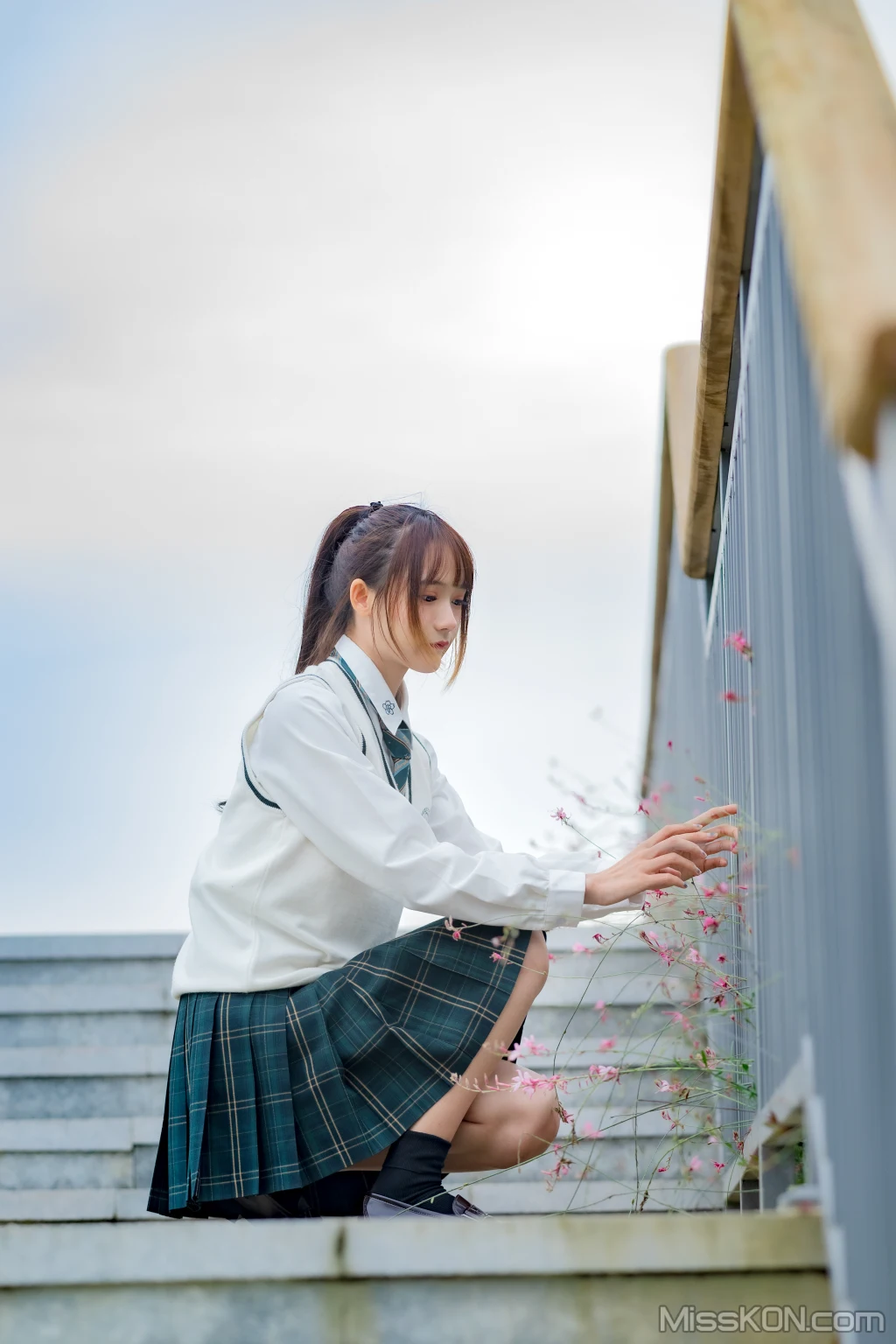 Coser@兔子Zzz不吃胡萝卜: 青草味的河堤 (25 photos)