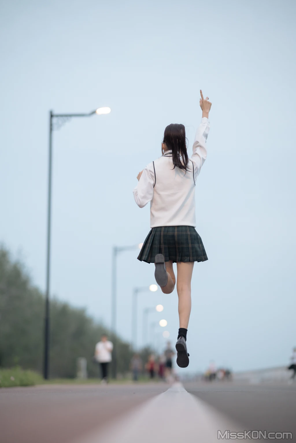 Coser@兔子Zzz不吃胡萝卜: 青草味的河堤 (25 photos)
