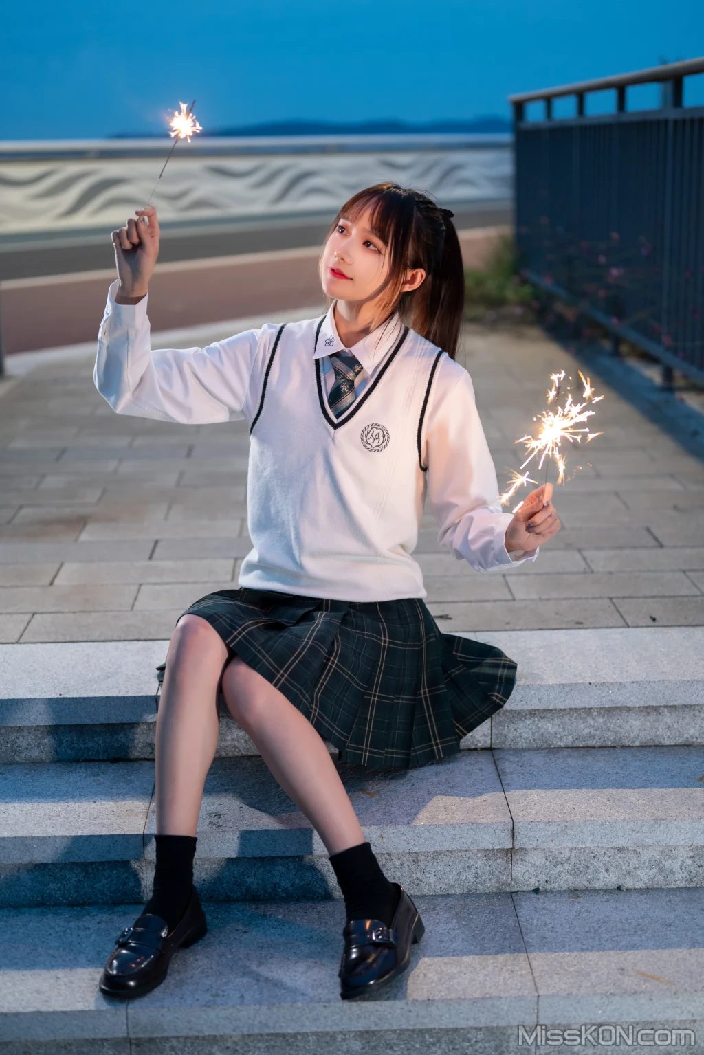 Coser@兔子Zzz不吃胡萝卜: 青草味的河堤 (25 photos) – Page 2