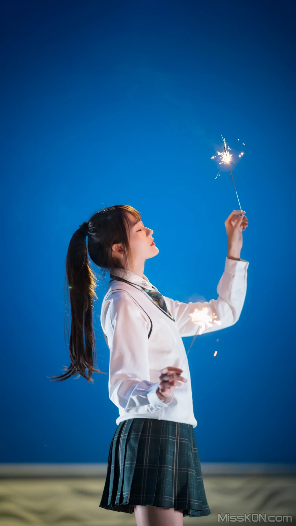 Coser@兔子Zzz不吃胡萝卜: 青草味的河堤 (25 photos) – Page 2
