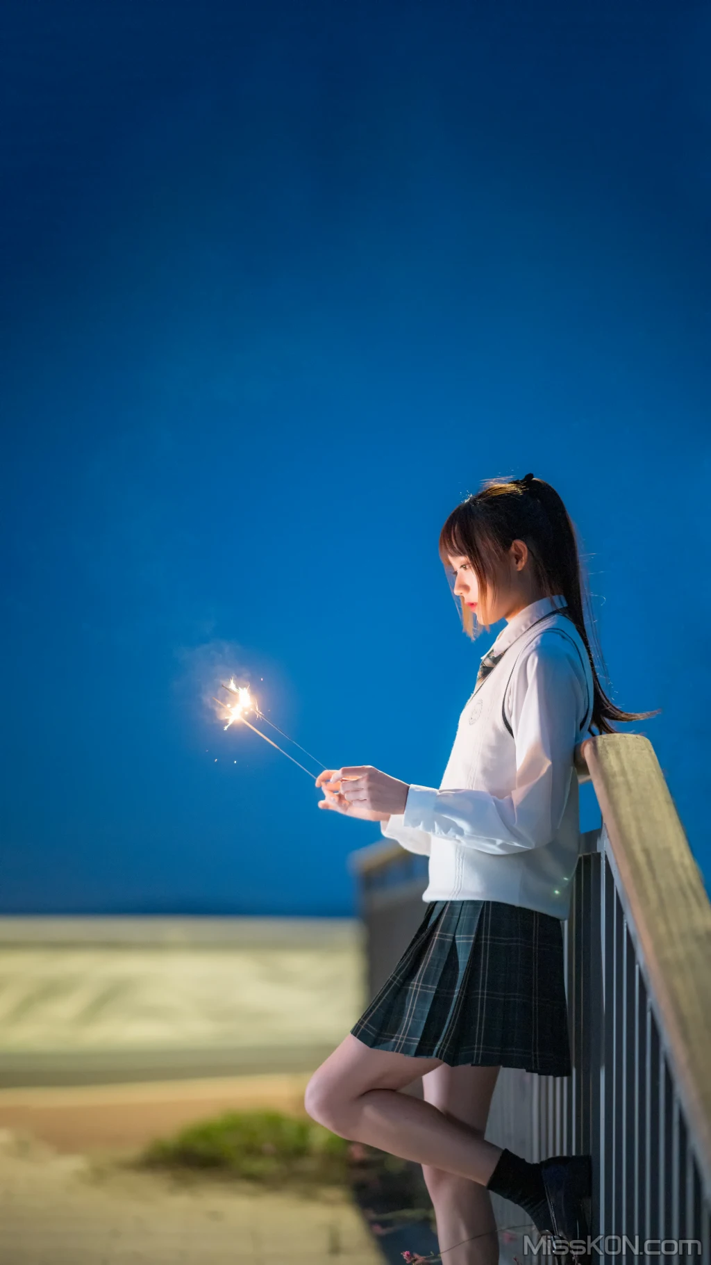 Coser@兔子Zzz不吃胡萝卜: 青草味的河堤 (25 photos) – Page 2