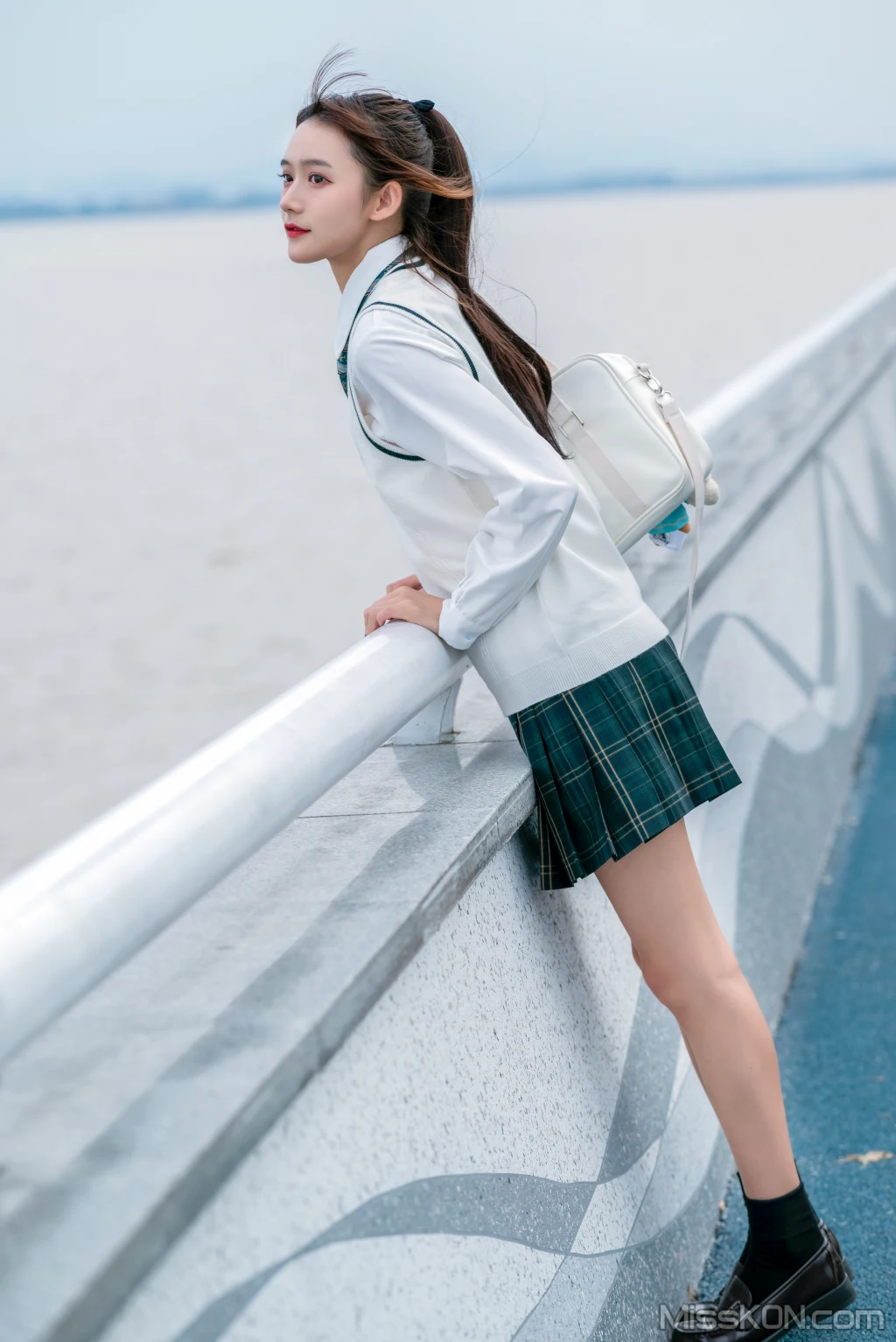 Coser@兔子Zzz不吃胡萝卜: 青草味的河堤 (25 photos) – Page 3