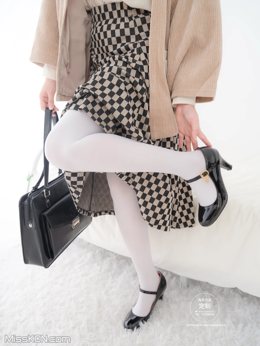 [紧急企划] EX-007: 见希w 民国制服 (88 photos + 1 video) – Page 2