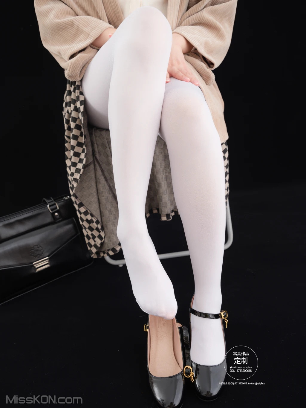 [紧急企划] EX-007: 见希w 民国制服 (88 photos + 1 video) – Page 3