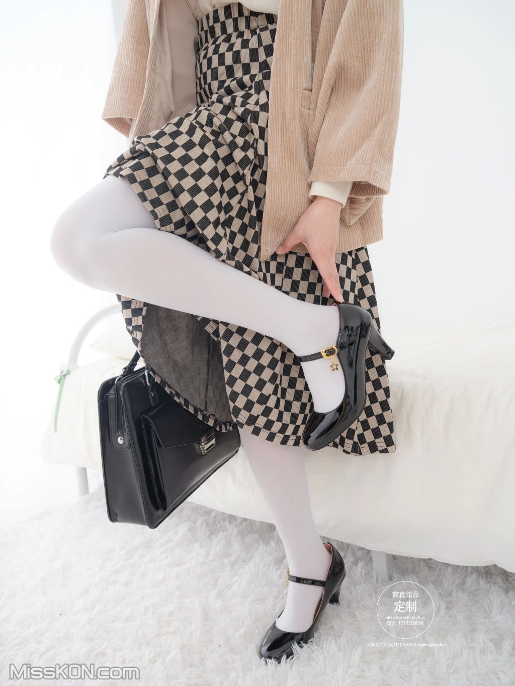 [紧急企划] EX-007: 见希w 民国制服 (88 photos + 1 video) – Page 3