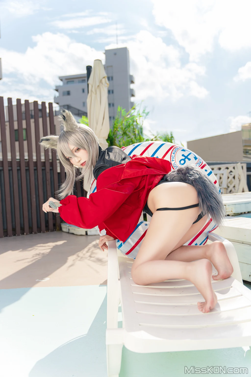 Coser@切切Celia: 明日方舟 红 (28 photos + 1 video)